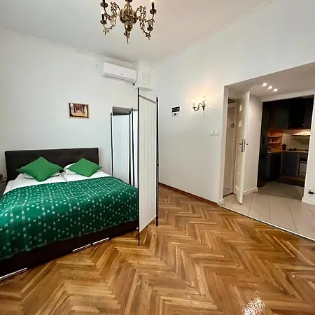 Apartamento Vintage Senacka 3 *